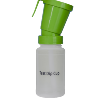 Aplicator plastic pentru gel igienizant după muls